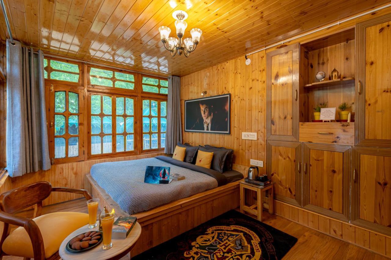 Whoopers Boutique Kasol Hostel Buitenkant foto