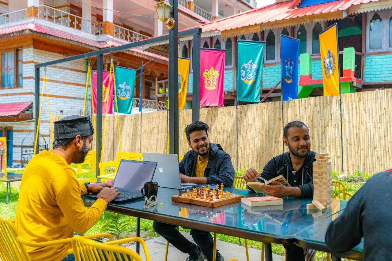 Whoopers Boutique Kasol Hostel Buitenkant foto