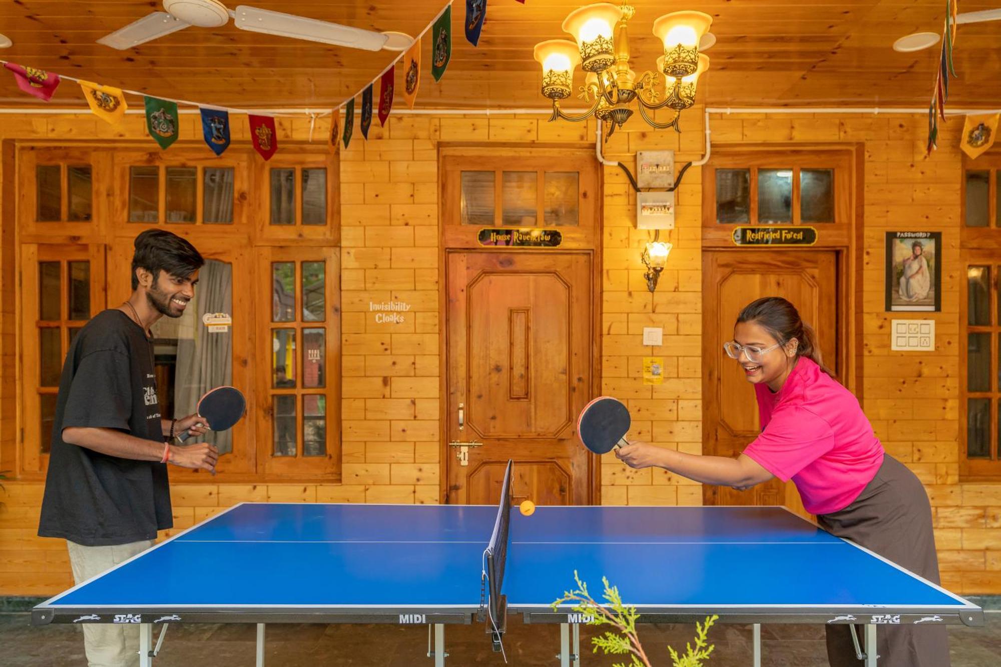 Whoopers Boutique Kasol Hostel Buitenkant foto