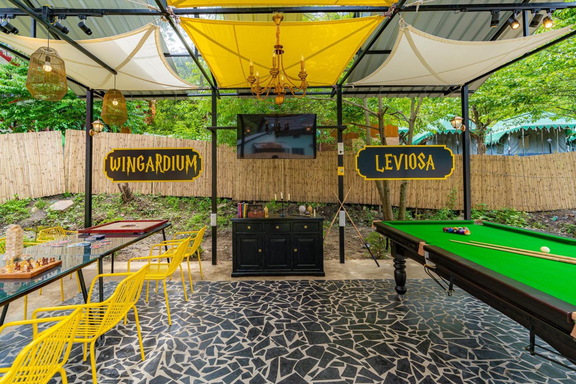 Whoopers Boutique Kasol Hostel Buitenkant foto