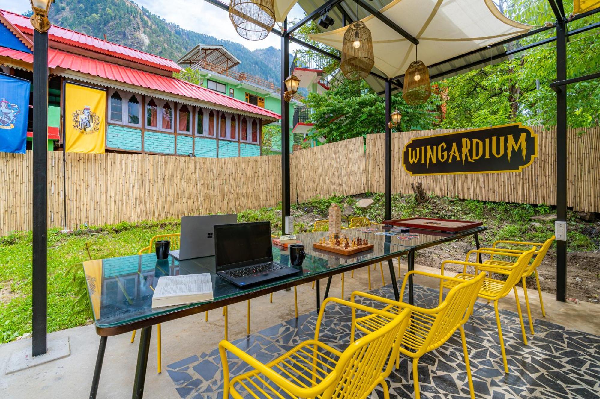 Whoopers Boutique Kasol Hostel Buitenkant foto