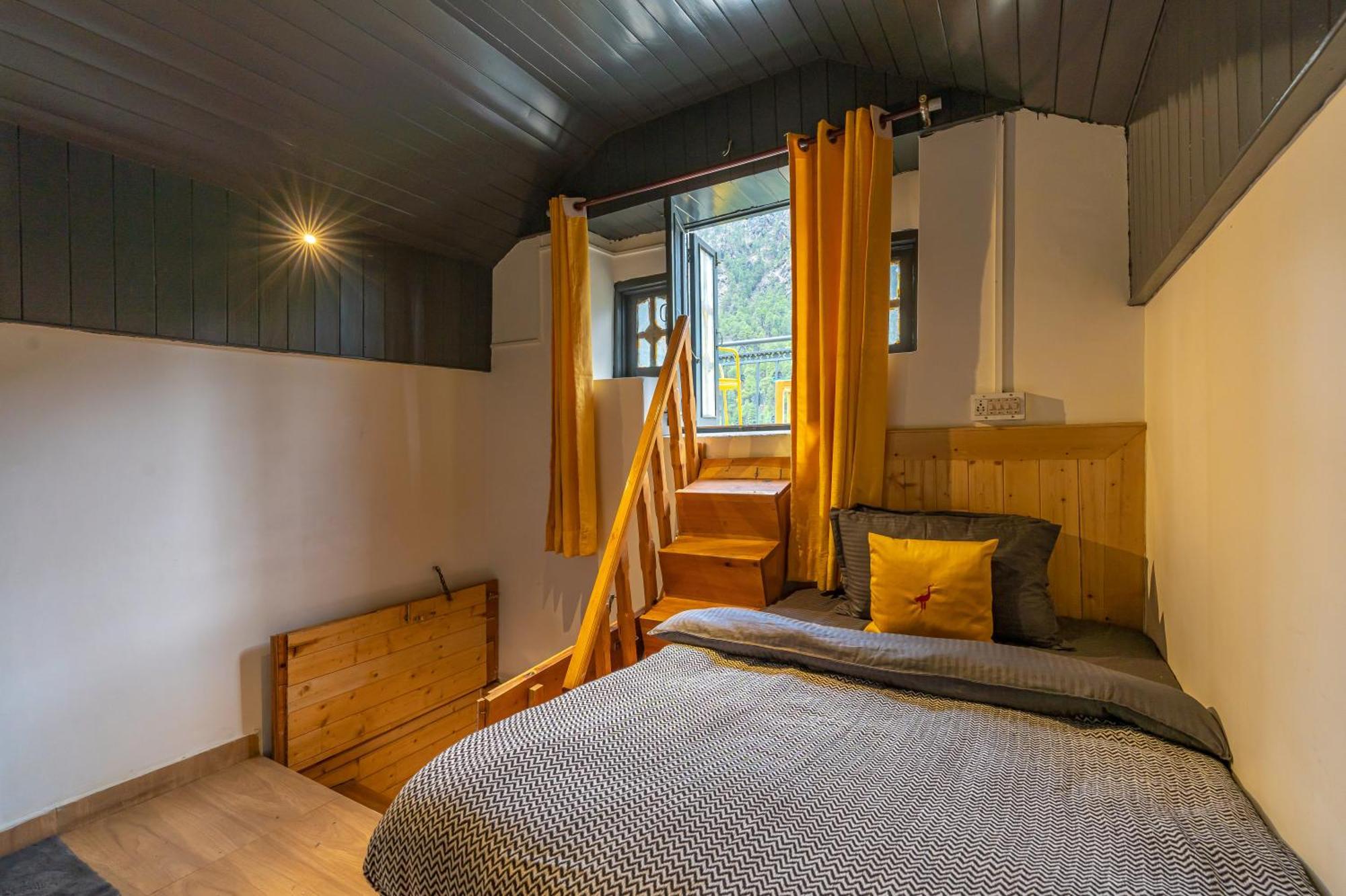 Whoopers Boutique Kasol Hostel Buitenkant foto