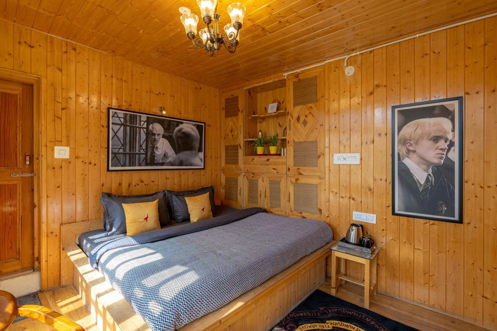 Whoopers Boutique Kasol Hostel Buitenkant foto