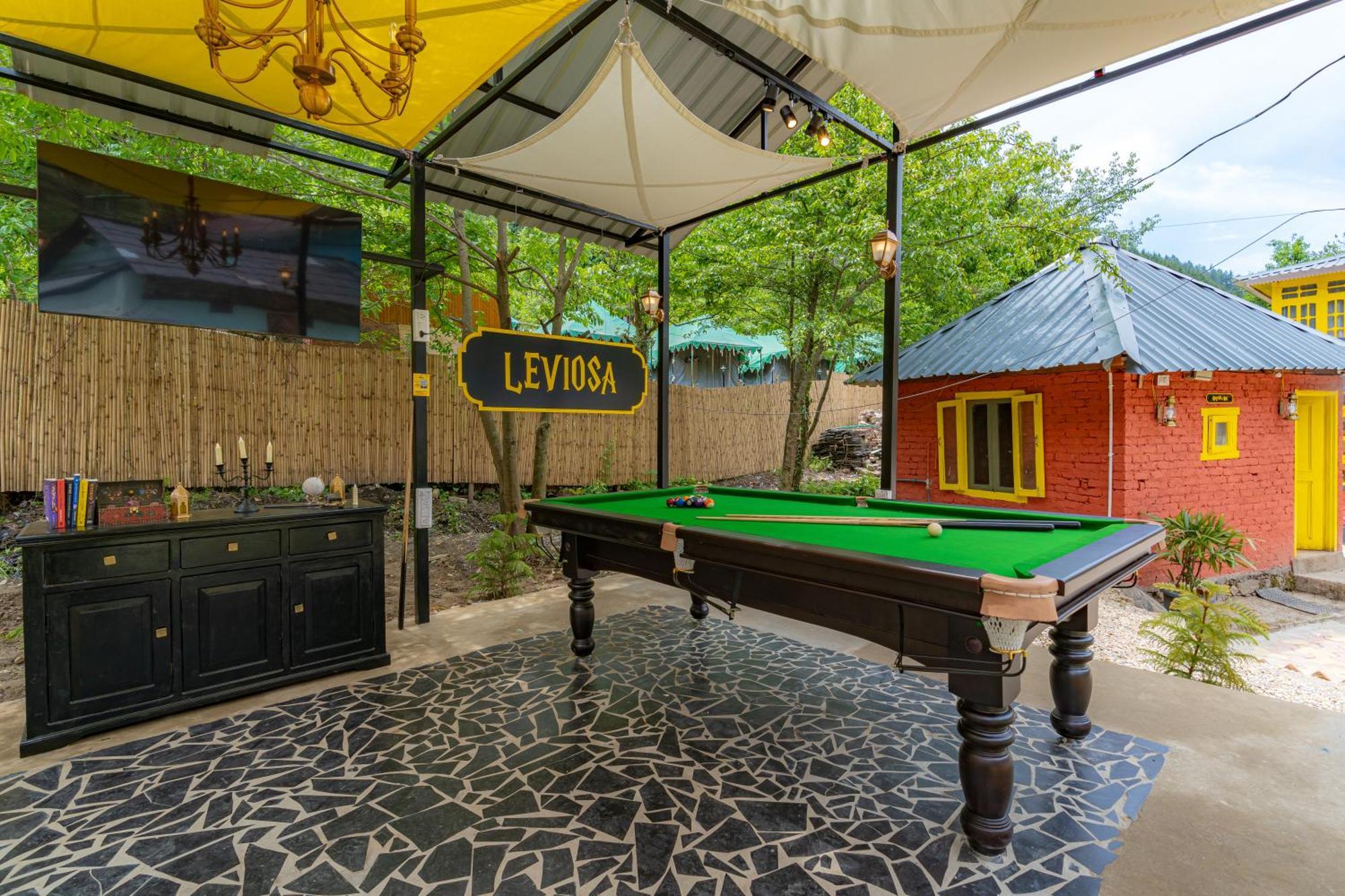 Whoopers Boutique Kasol Hostel Buitenkant foto