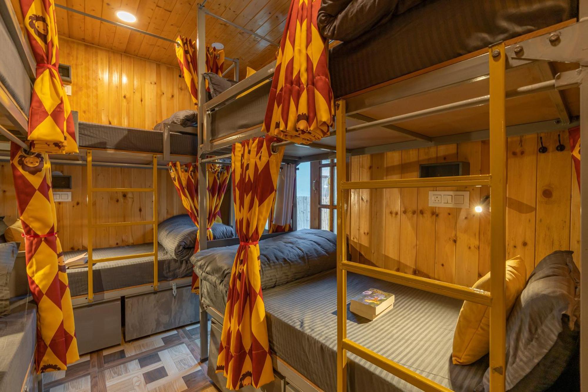 Whoopers Boutique Kasol Hostel Buitenkant foto